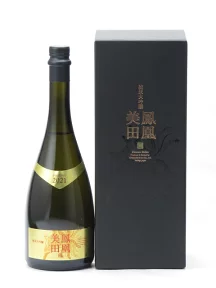 鳳凰美田 純米大吟醸 原酒 Gold Phoenixのボトル